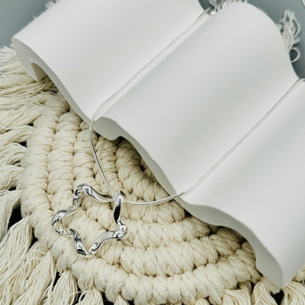 925 Sterling Silver Starfish Pendant Necklace